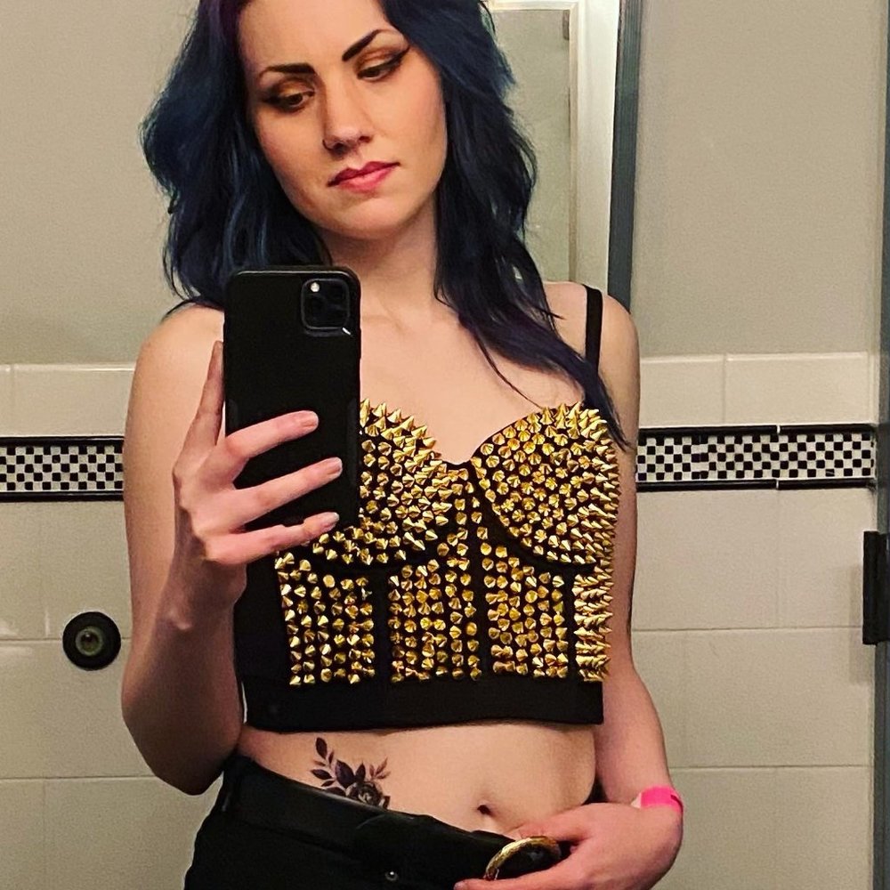 Meet your Posher, Janet